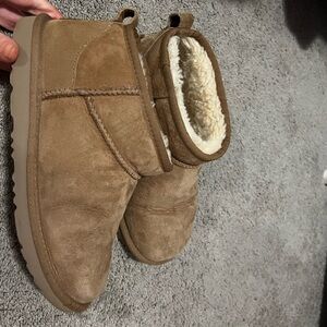 Women ultra mini uggs